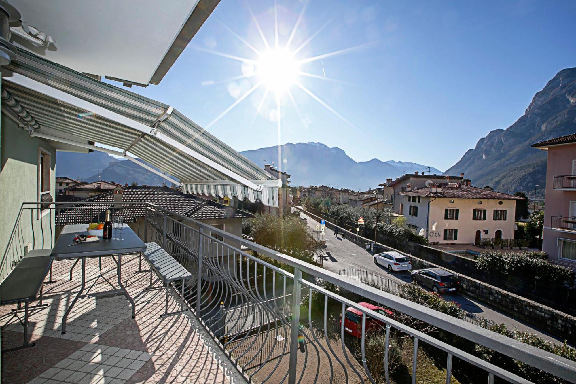 Paulie Apartment Riva del Garda Exterior foto