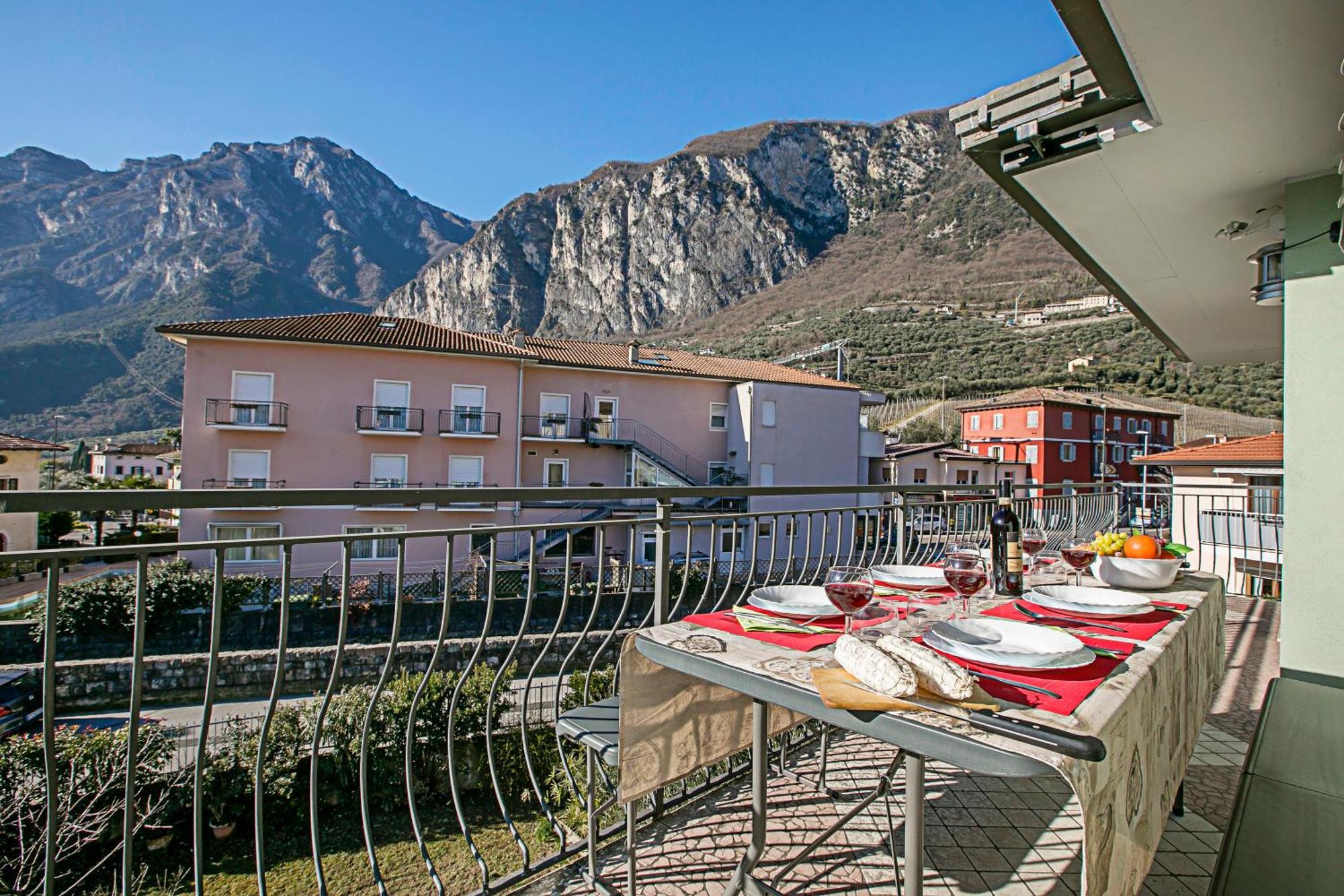 Paulie Apartment Riva del Garda Exterior foto